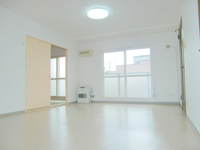 バルコニー　広々リビング♪