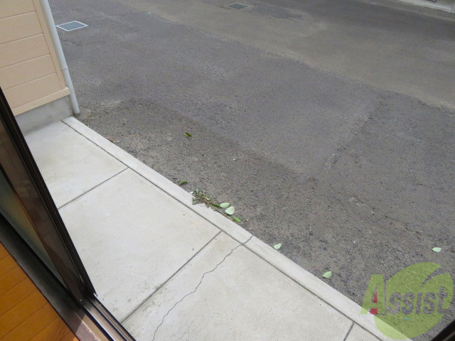 バルコニー　バルコニーは洗濯物を干すスペースがあります。