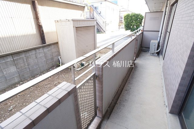 バルコニー　レーベンハウス桶川店へ　048-787-5511
