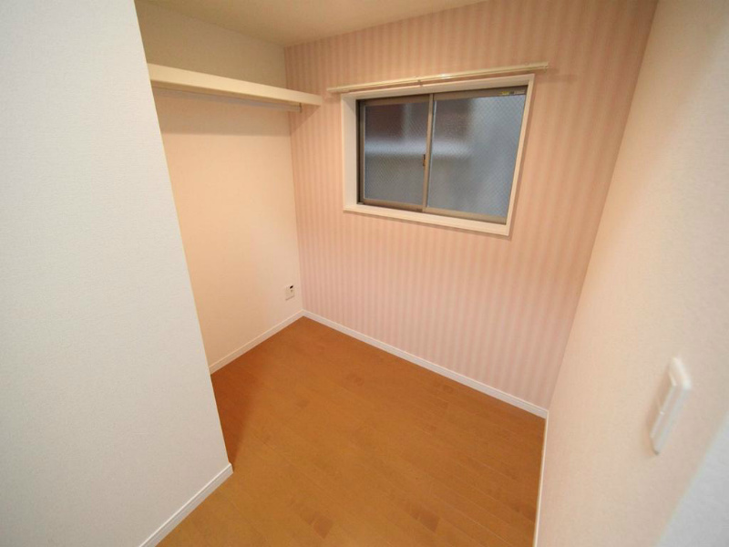 その他部屋・スペース　洋室2.1帖　窓付き（換気良好）