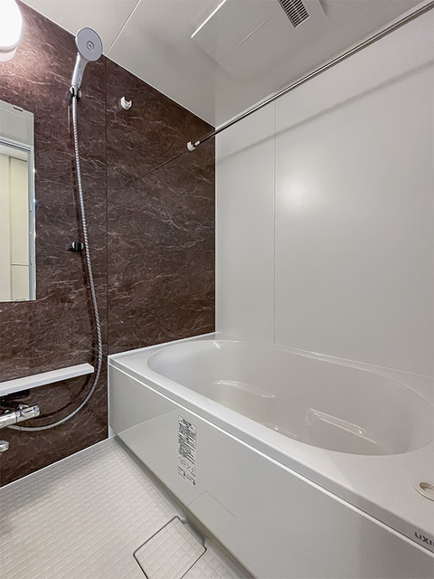 バス・シャワールーム　※写真は同タイプ住戸です。