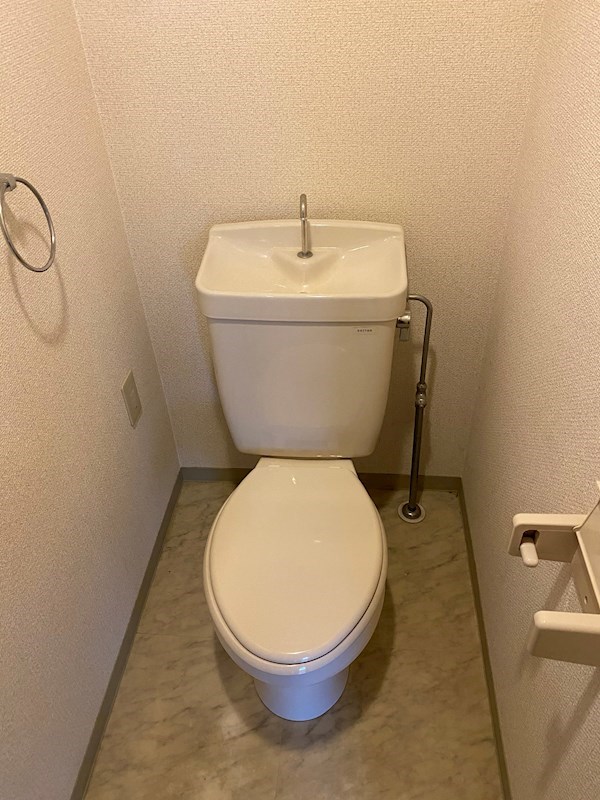 トイレ　※同タイプの他のお部屋です