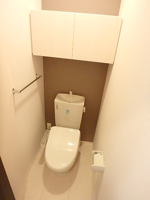 トイレ　施工会社が同じ別物件の参考写真です