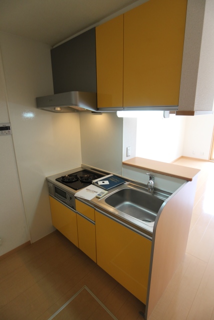 キッチン　コンパクトなキッチンで掃除もラクラク