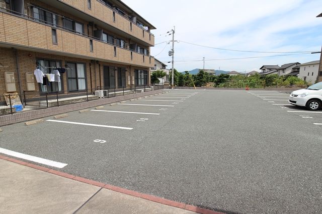 駐車場　駐車スペースもあります