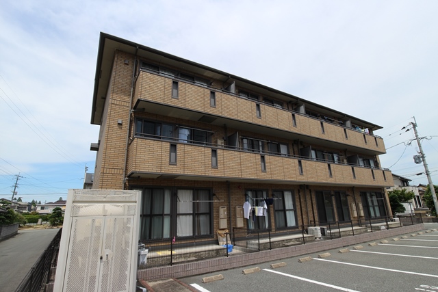 建物外観　南向きで日当たり良好です！