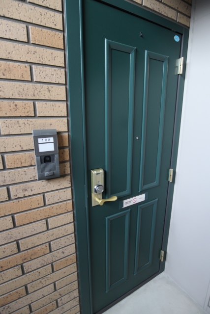 玄関　落ち着いた玄関です