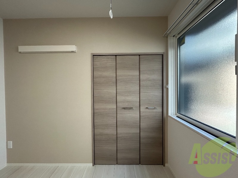 収納　洋室のクローゼット。広さは十分そうです。