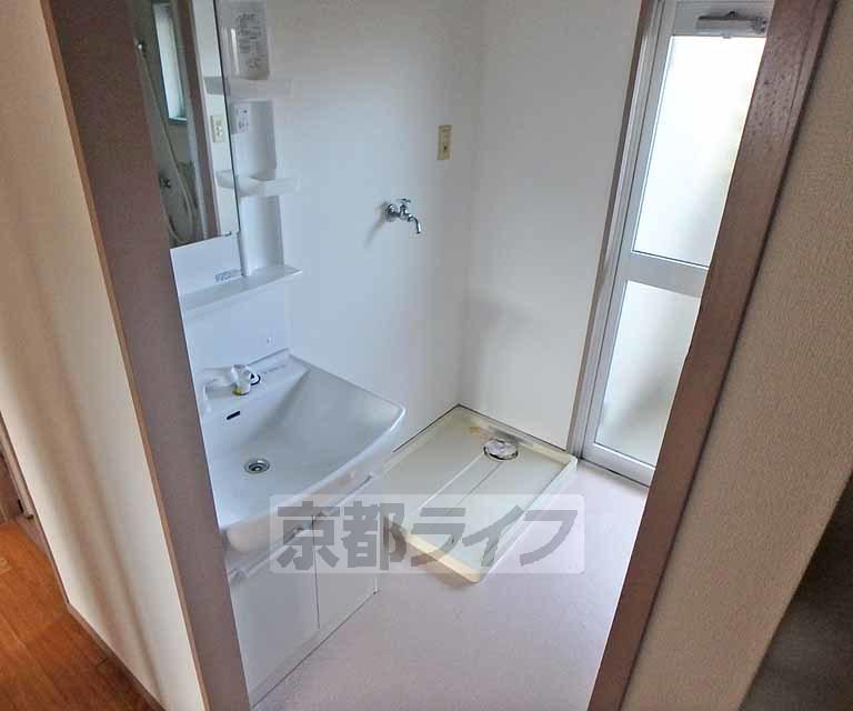 洗面設備　洗濯機はこちらへどうぞ