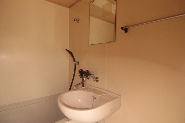 洗面設備　別室の参考写真です。※現況優先