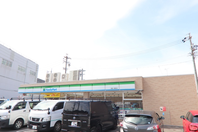 コンビニ　ファミリーマート　熱田一番町店（コンビニ）まで800m