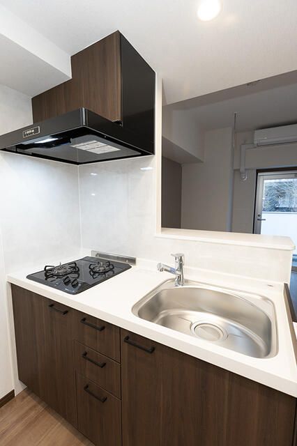 キッチン　コンパクトなキッチンで掃除もラクラク