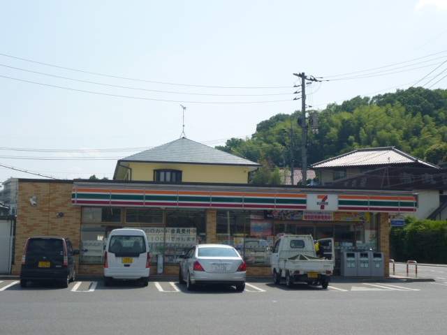 コンビニ　セブンイレブン（コンビニ）まで3340m