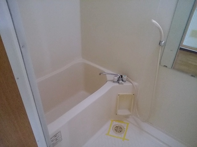 バス・シャワールーム　※退去前の為、写真と現状が異なる場合がございます