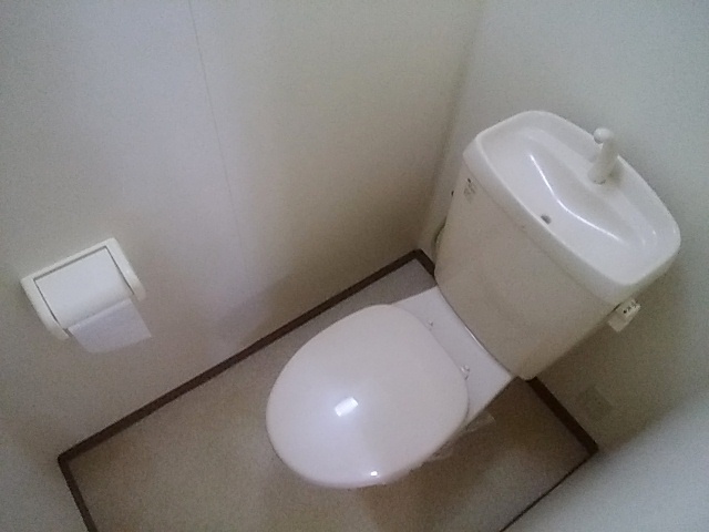 トイレ　※退去前の為、写真と現状が異なる場合がございます
