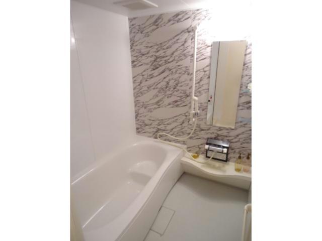 バス・シャワールーム　他号室の写真になります。