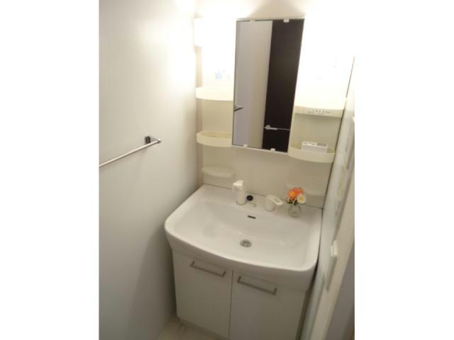 洗面設備　他号室の写真になります。