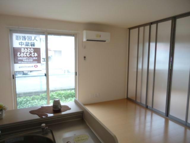 居室・リビング　他号室の写真になります。