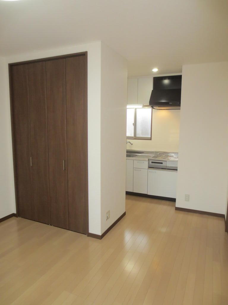 居室・リビング　2021年3月完成の築浅オール電化アパート