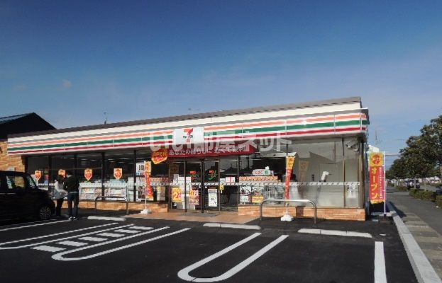 コンビニ　セブンイレブン 富士市川成新町店（コンビニ）まで291m