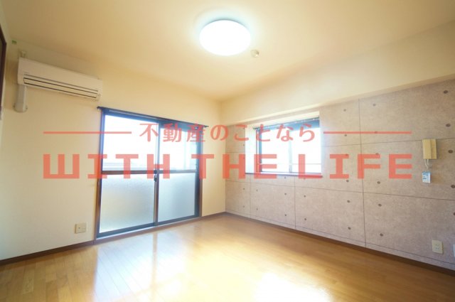 その他部屋・スペース　広くて明るい寝室