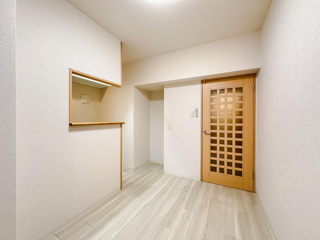 居室・リビング　※写真は類似間取り別部屋。色味等異なる場合があります。