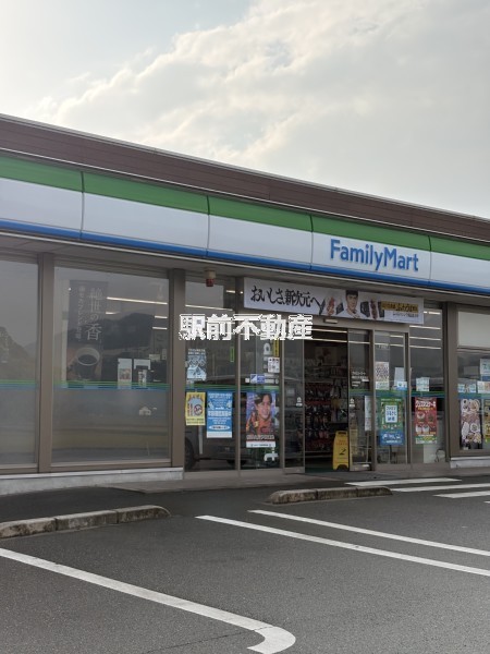 コンビニ　ファミリーマート甘木菩提寺店（コンビニ）まで100m