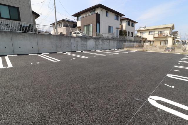 駐車場　駐車場