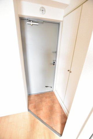 玄関　同物件、別物件のお写真です。ご参考までにご覧ください。