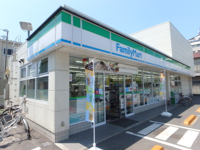 コンビニ　ファミリーマート加平一丁目店（コンビニ）まで599m