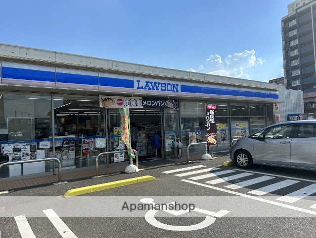 コンビニ　ローソン（コンビニ）まで636m