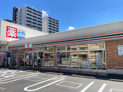 コンビニ　セブンイレブン 名古屋代官町店（コンビニ）まで354m