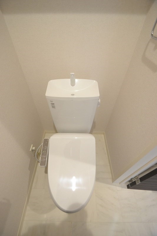 トイレ　温水機能付き便座☆※前回募集時参考写真