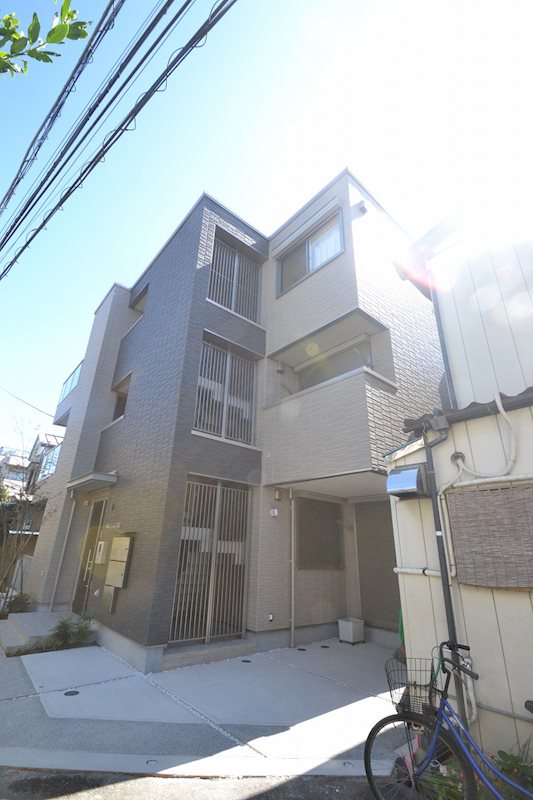 建物外観　積水ハウス施工の高品質な賃貸住宅【シャーメゾン】です☆