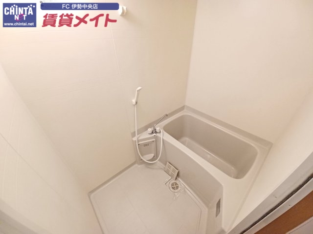 バス・シャワールーム　同一物件別部屋の写真です