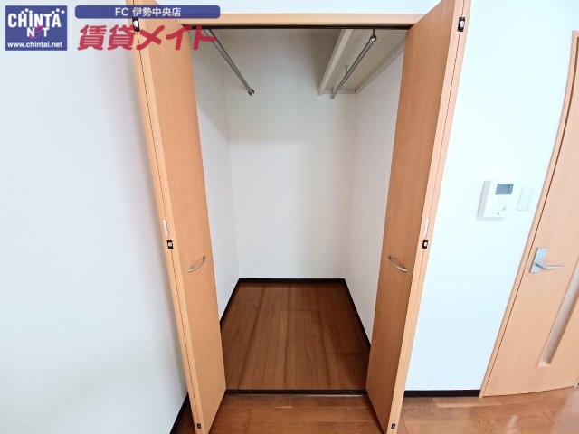 収納　同一物件別部屋の写真です