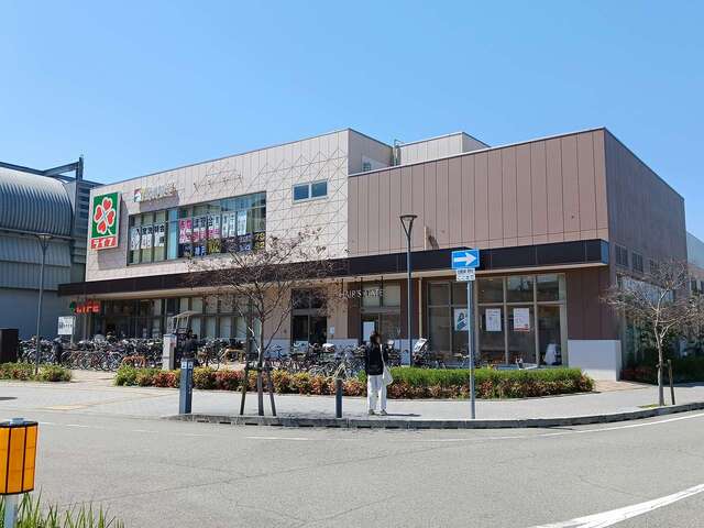 スーパー　ライフ阪神鳴尾店様（スーパー）まで250m
