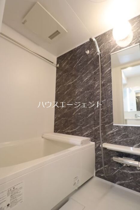 バス・シャワールーム　浴室です☆