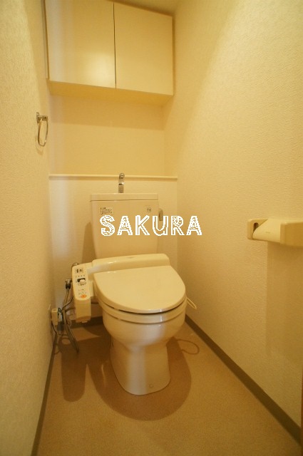 トイレ　嬉しい温水洗浄便座♪