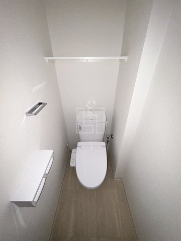 トイレ　ルネフラッツ谷町四丁目　温水洗浄便座