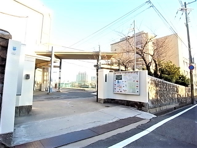 中学校　神戸市立住吉中学校（中学校）まで478m