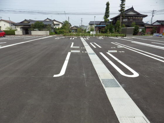 駐車場　融雪装置付き