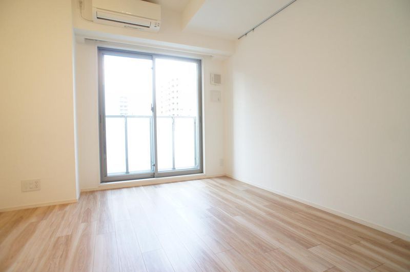 居室・リビング　※他号室参考画像