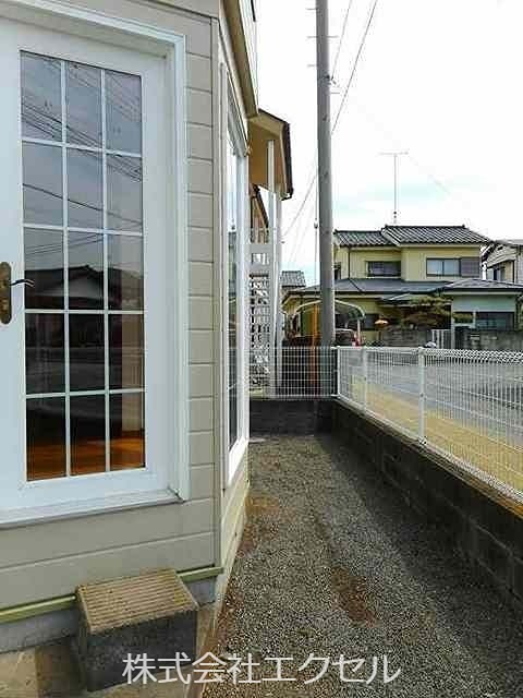 庭　庭付きです。