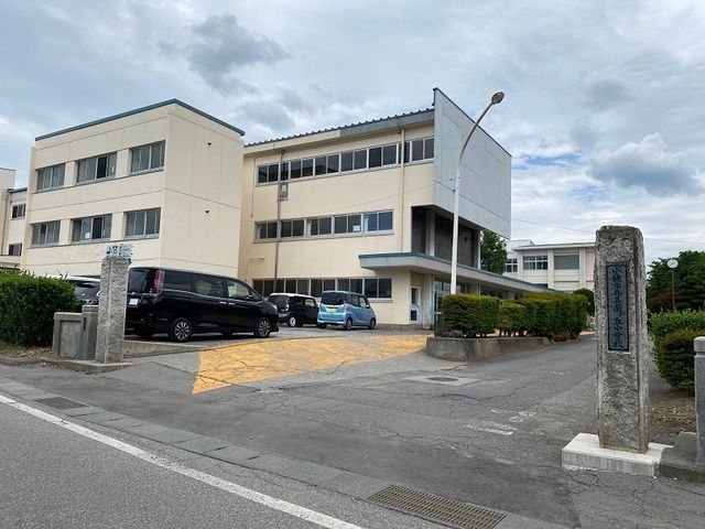 小学校　小諸市立美南ヶ丘小学校（小学校）まで450m