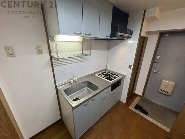 キッチン　壁付けキッチンでスペースを最大限有効活用できます！