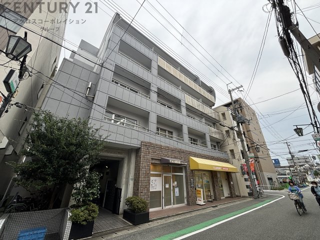 建物外観　オートロックで外部の人間が簡単に出入りできないため安心です。