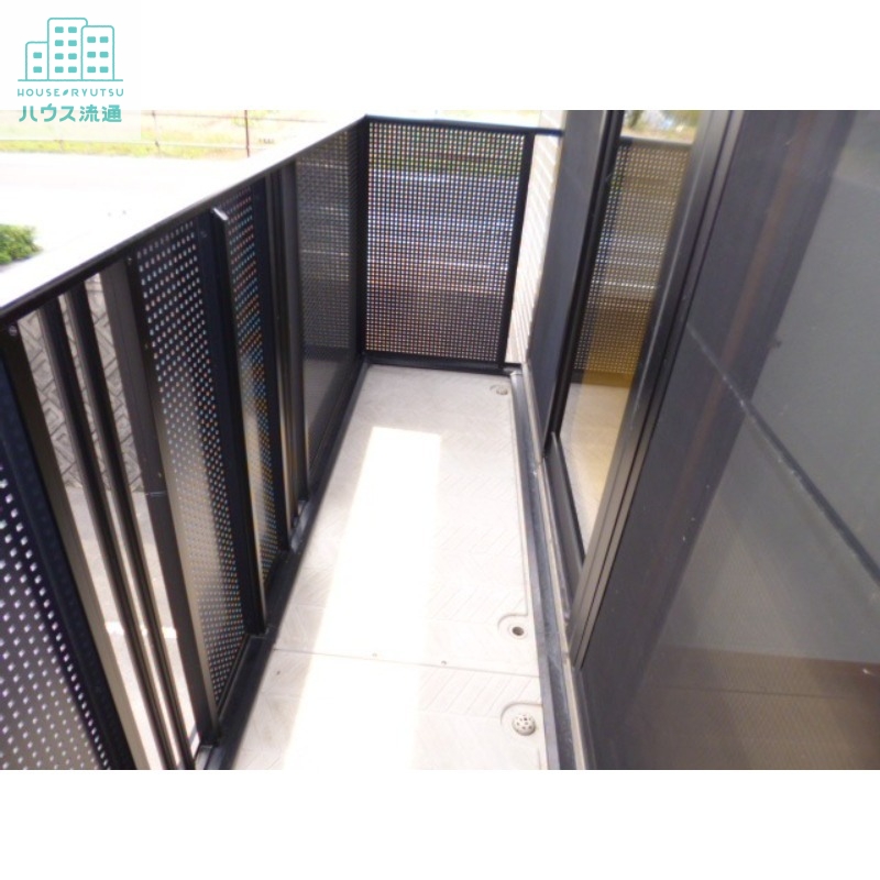 バルコニー　※反転タイプのお写真です