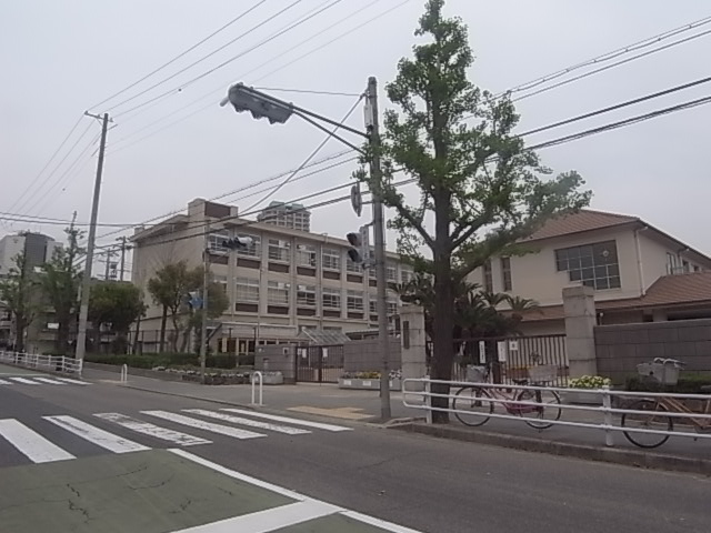 小学校　神戸市立住吉小学校（小学校）まで587m