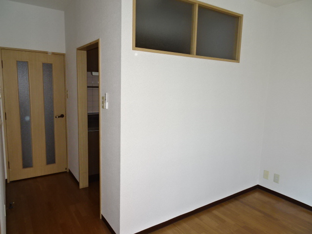 居室・リビング　独立キッチン